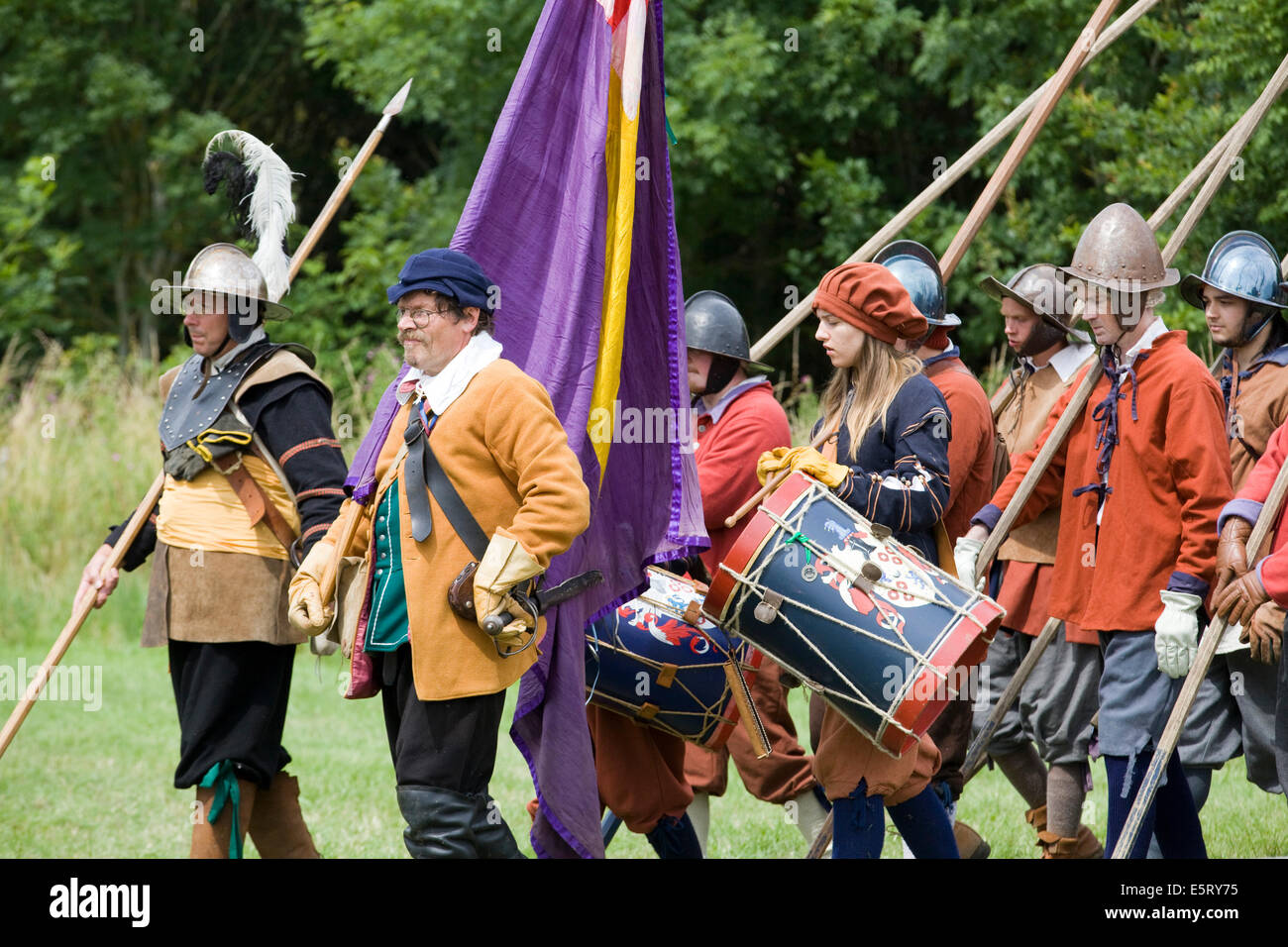 17th century re enactment of the English civil war between the Roundheads and Cavaliers Stock Photo