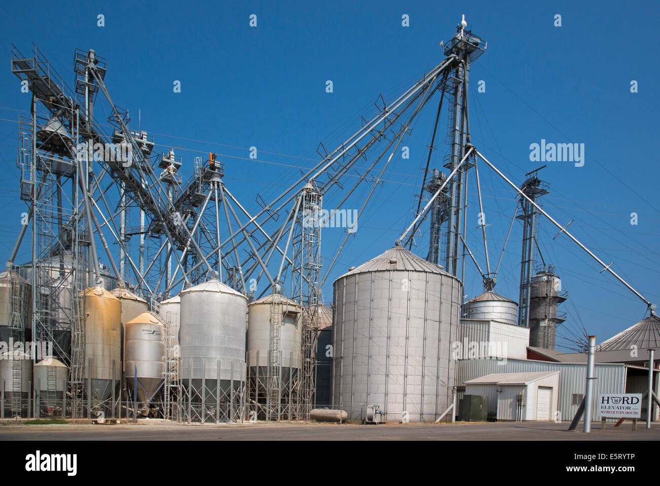 Bucyrus, Ohio A grain elevator operated by Hord Livestock Stock Photo