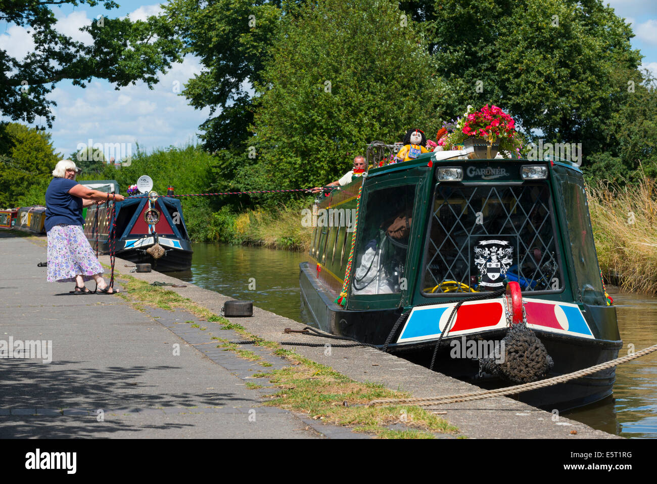 Ellesmere arm of canal hi-res stock photography and images - Alamy