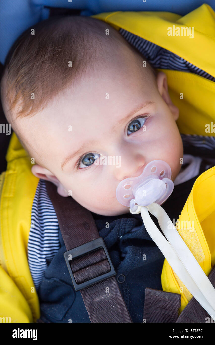 7 month old baby boy hi-res stock photography and images - Alamy