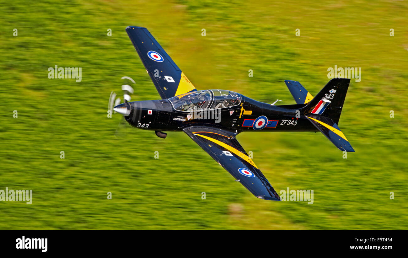 RAF Tucano T1 S-312  low level flying training in Wales Stock Photo