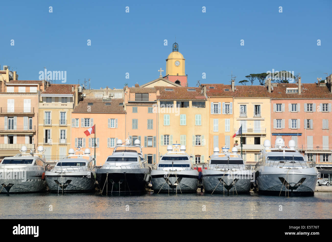 Waterfront Houses & Luxury Yachts in the Old Port or Harbor Saint ...