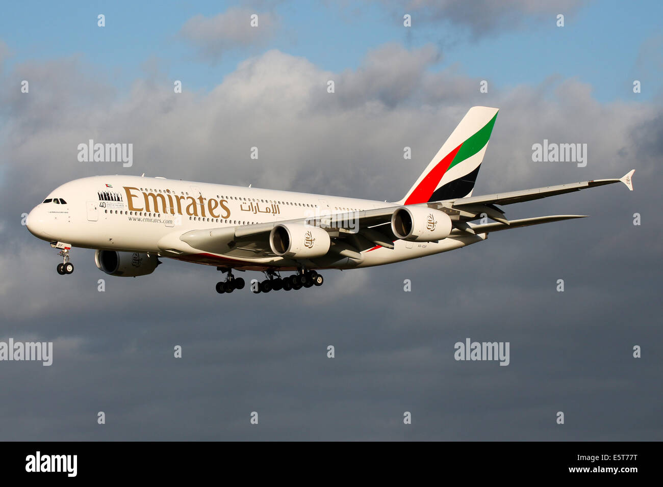 Emirates airbus a380 800 hi-res stock photography and images - Alamy