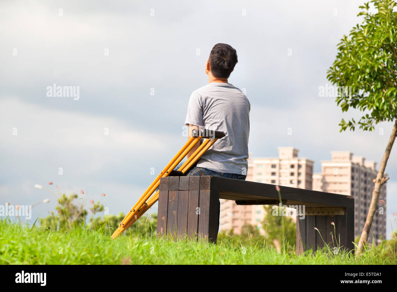 Adult crutches hires stock photography and images Alamy