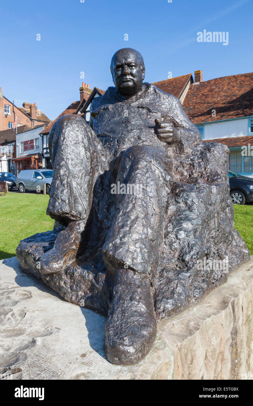 England, Kent, Westerham, Winston Churchill Statue Stock Photo Alamy