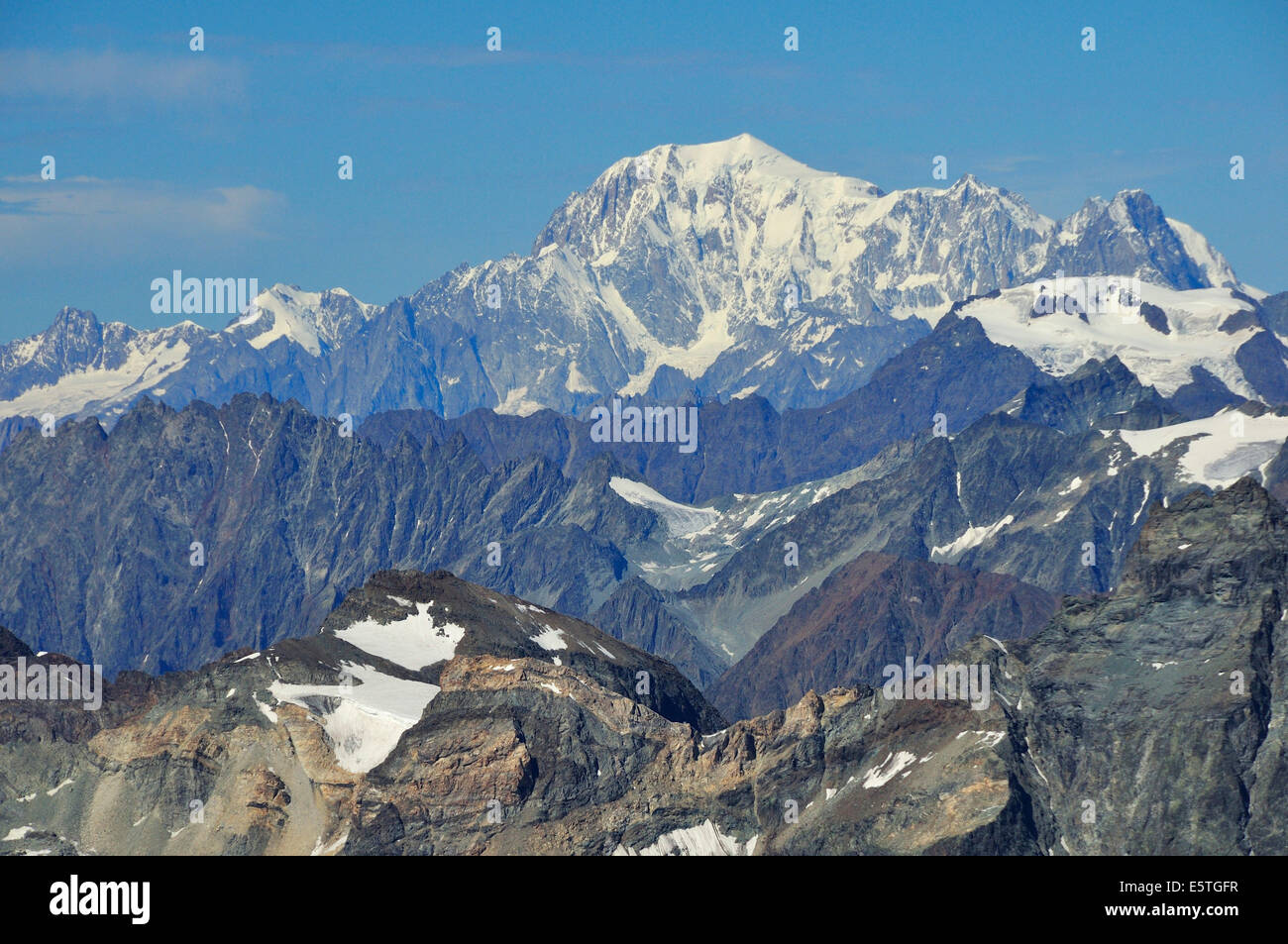 The highest peak of the Alps, Mont Blanc, 4808 m, seen from the Klein Matterhorn, Zermatt, Canton of Valais, Switzerland Stock Photo