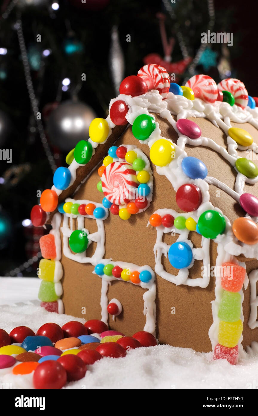 House made of sweets hi-res stock photography and images - Alamy