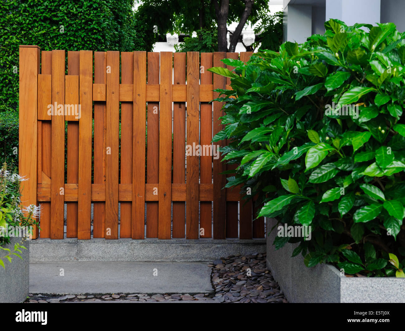 Garden fence gate hi-res stock photography and images - Alamy