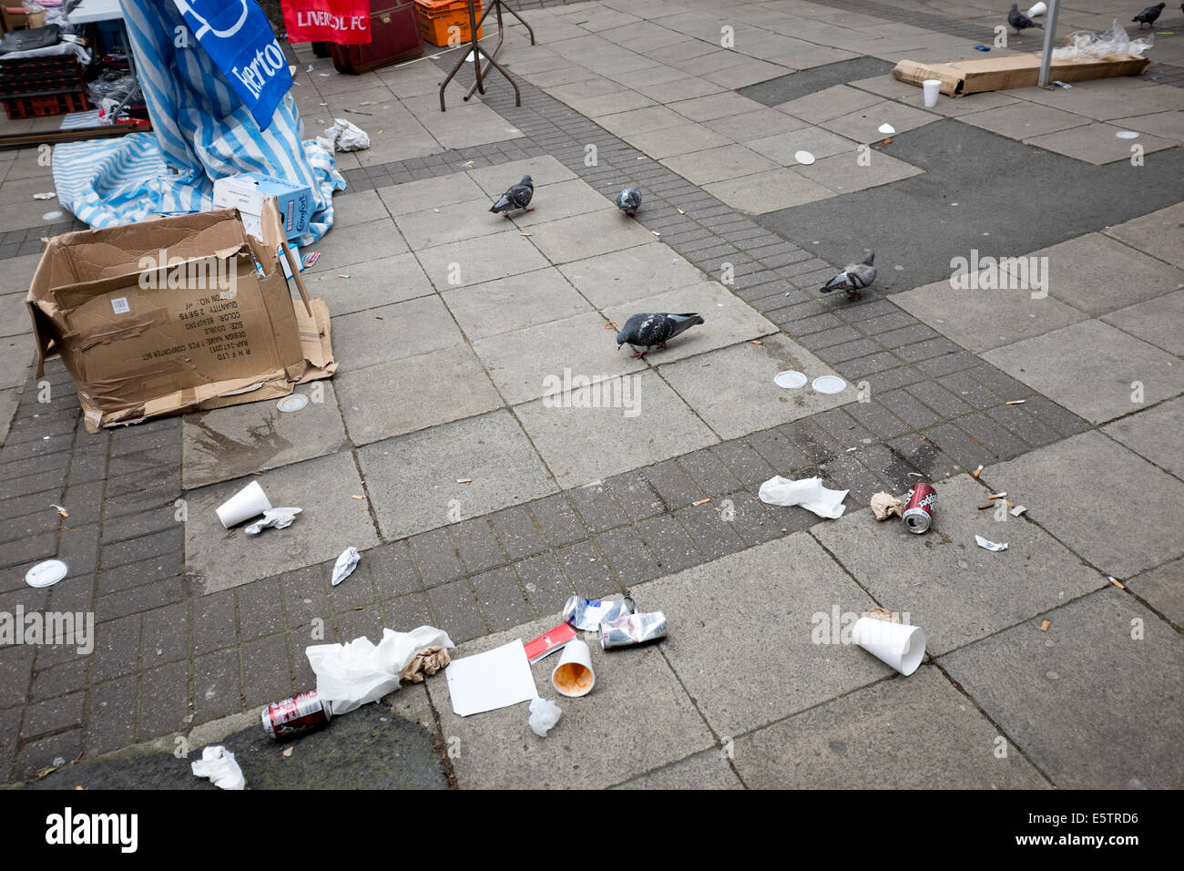 Litter on pavement hi-res stock photography and images - Alamy