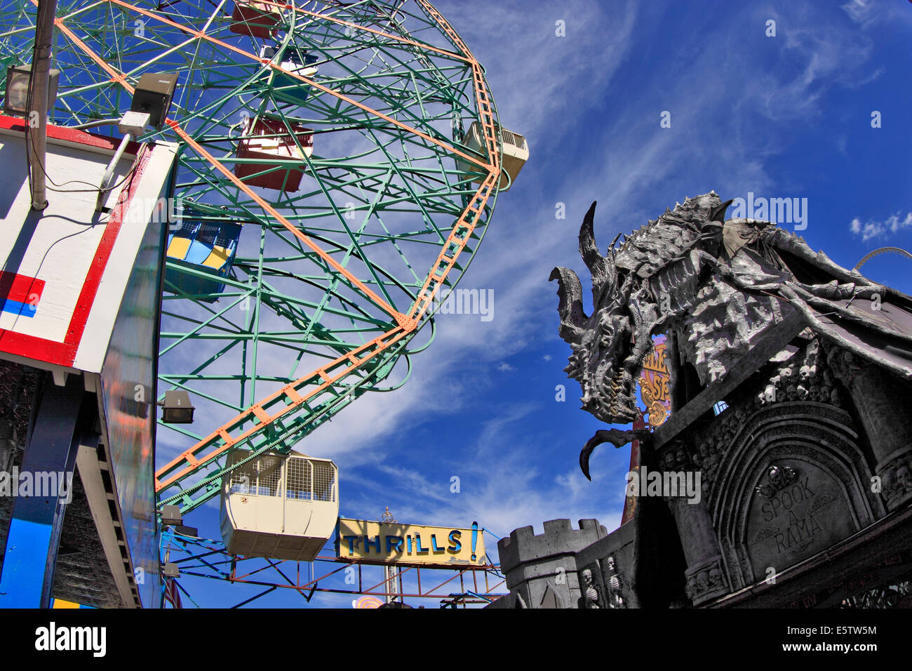 Coney Island Wonder Wheel Stock Photo - Alamy