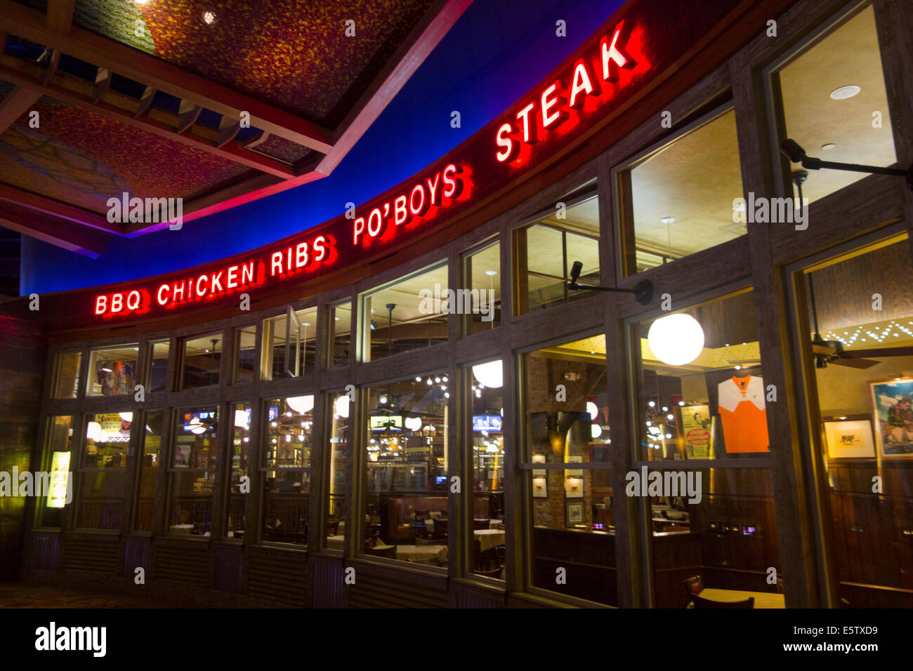 Mohegan sun casino ct restaurants waterfront