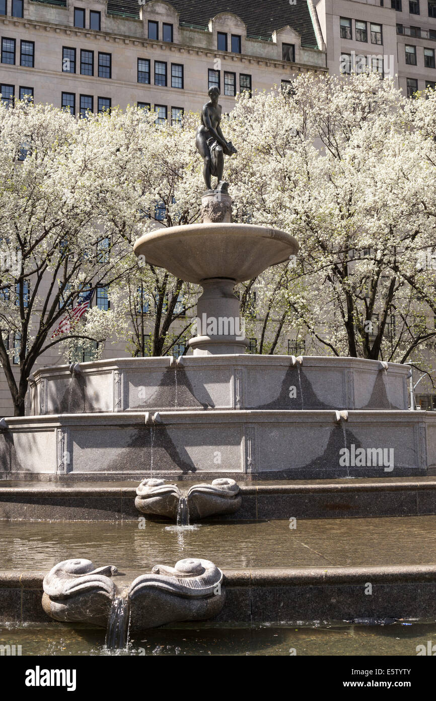 Pulitzer Fountain, Grand Army Plaza, NYC, USA Stock Photo