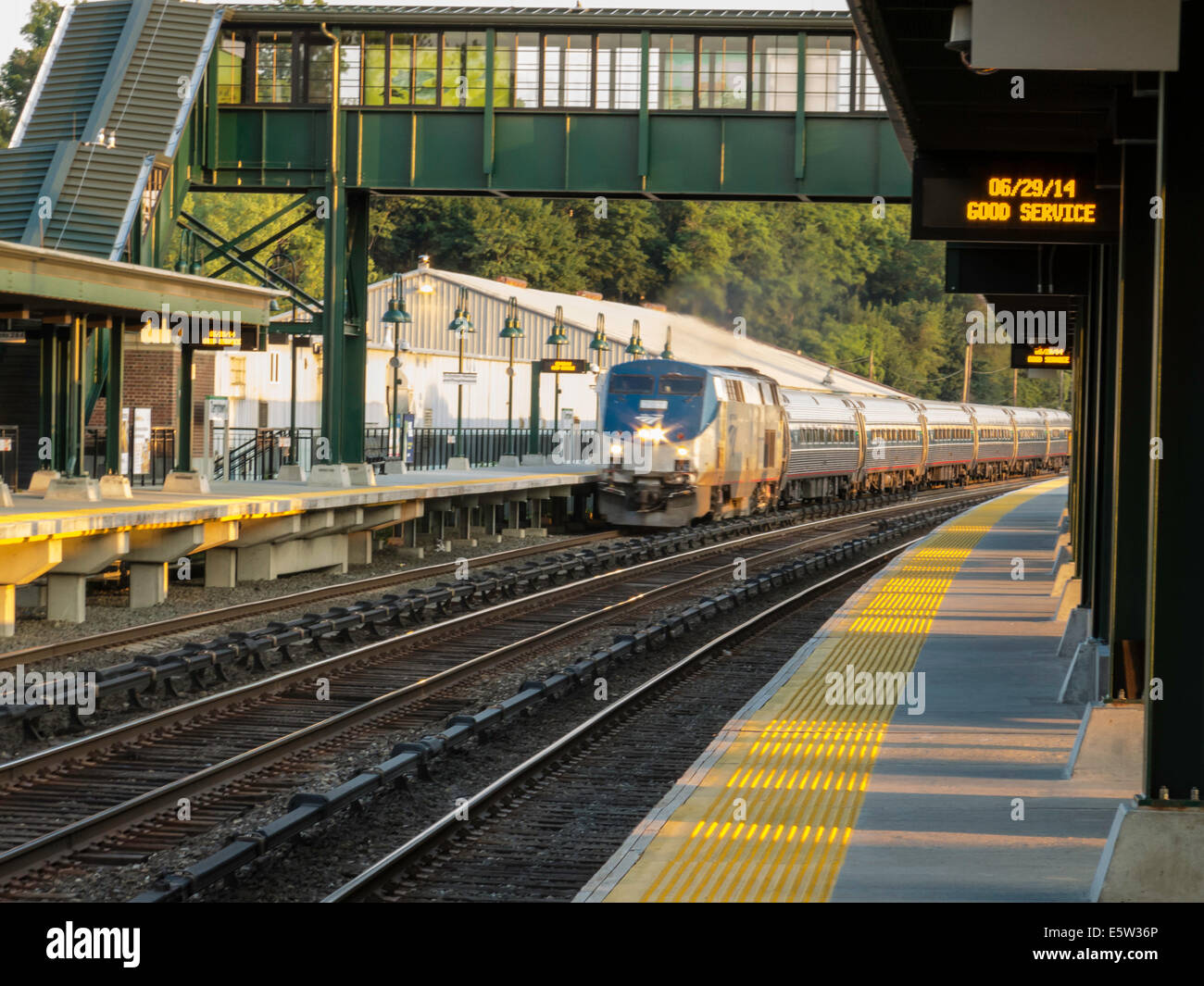 Amtrak passenger train , Tarrytown MetroNorth Train Station, New York Stock Photo Alamy