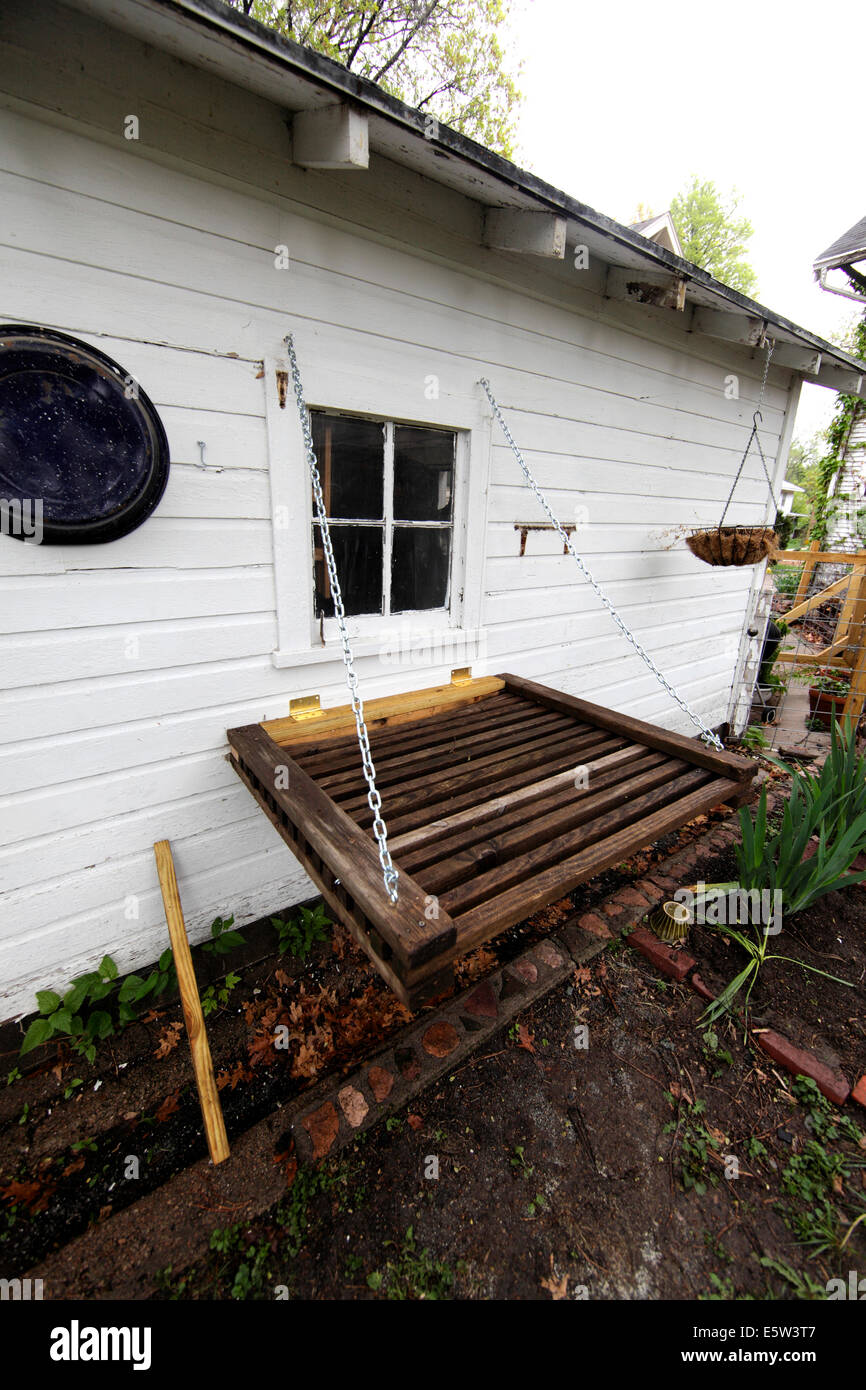 red cedar potting bench on Potting Table High Resolution Stock Photography And Images Alamy