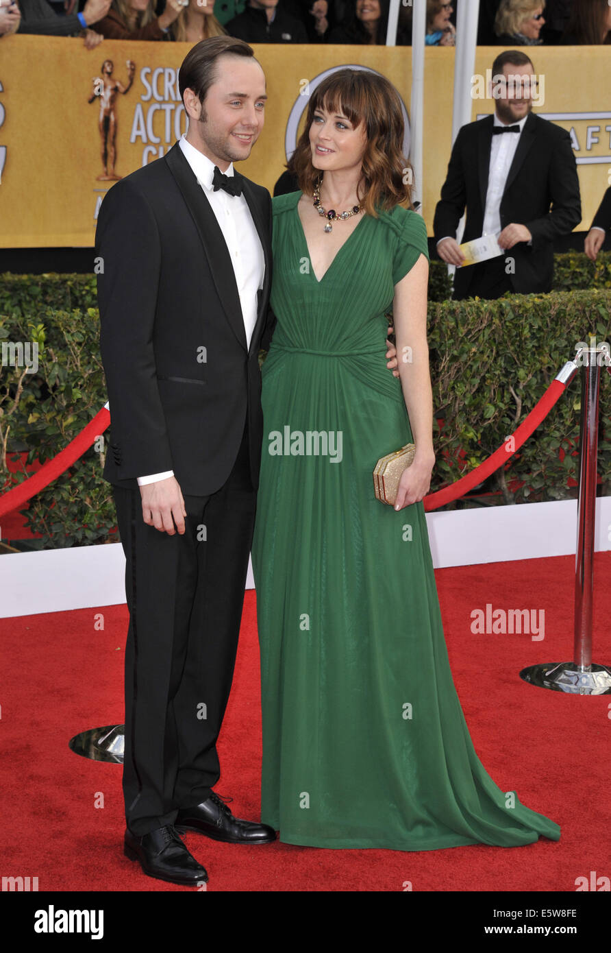 File 6th Aug 2014 Vincent Kartheiser And Alexis Bledel Are Getting A Much Happier Ending Than Their Mad Men Characters Kartheiser Who Plays Pete Campbell 35 And Bledel 32 Quietly Tied The
