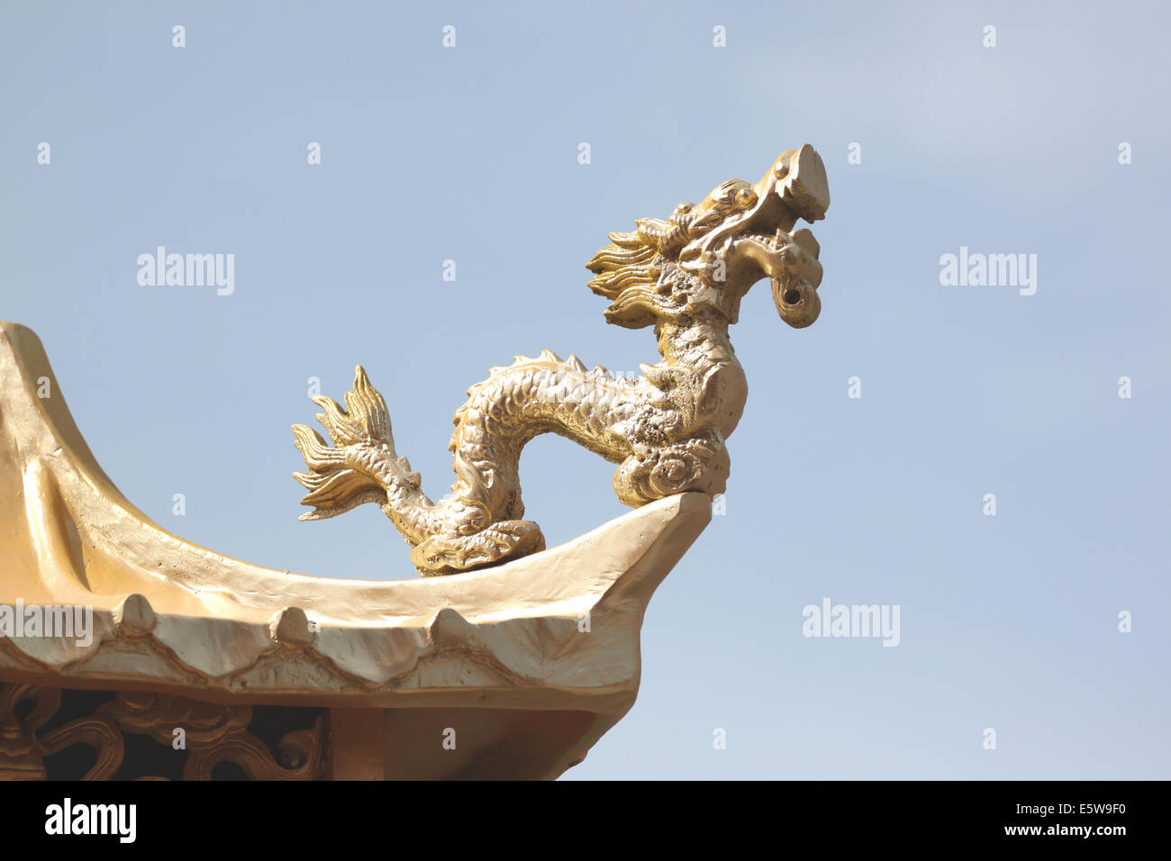 Buy Brass Tibetan Folk Dragon Triple Hook Zodiac Cultural Art