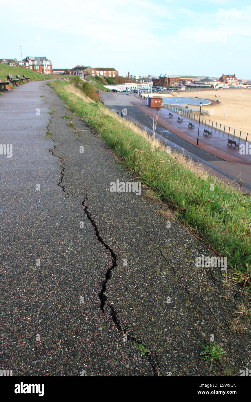 erosion footpath on clifftop, seafront, cracked tarmac, Gorleston beach Stock Photo Alamy