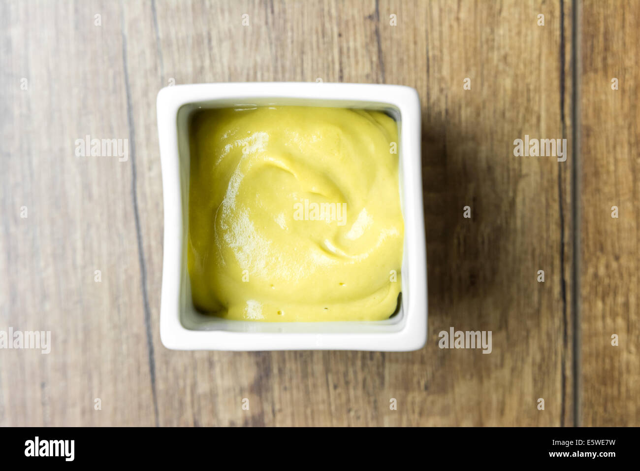 Yellow mustard sauce hi-res stock photography and images - Alamy