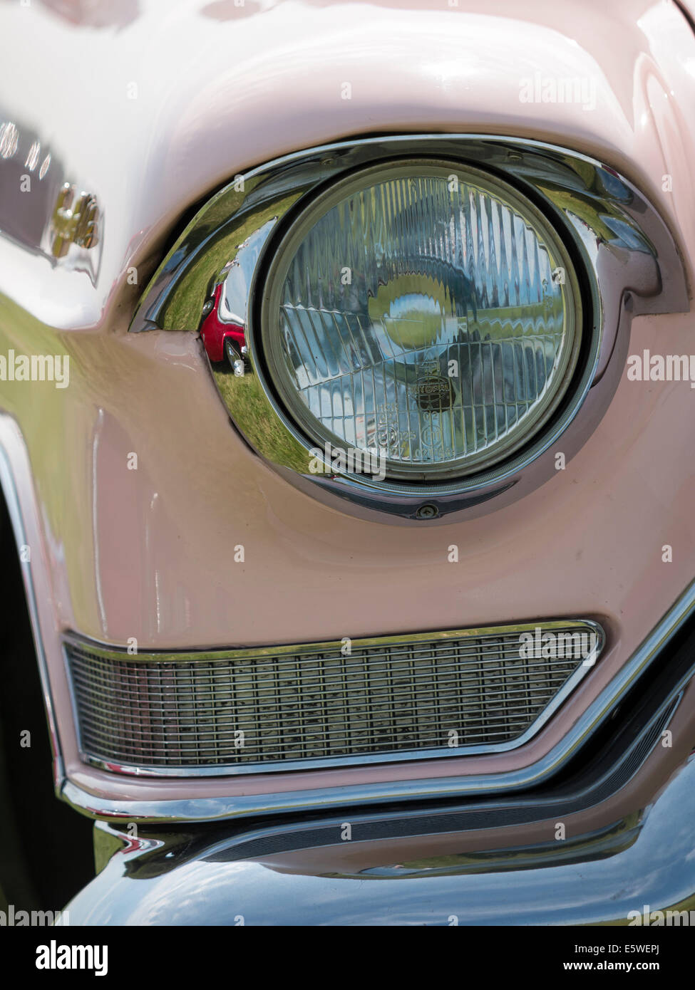 1950s classic car headlight hi-res stock photography and images - Alamy