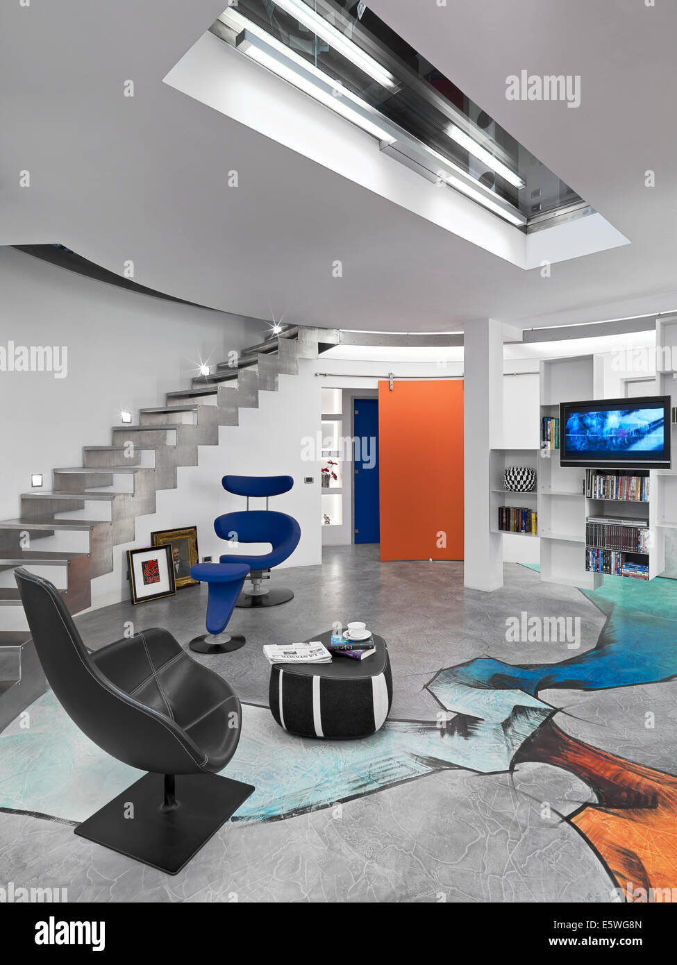 189 E Lake Shore Dr #Penthouse 18, Chicago, IL 60611 - Zillow - Penthouse View Living Room Interior