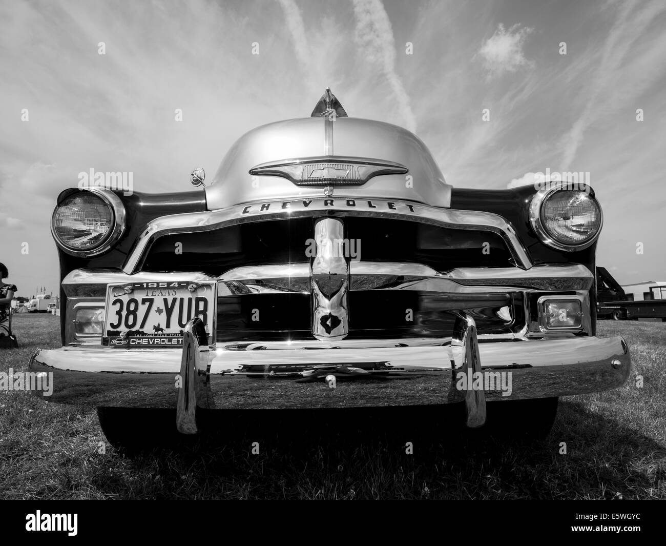 Old 1950s vintage american car Black and White Stock Photos & Images