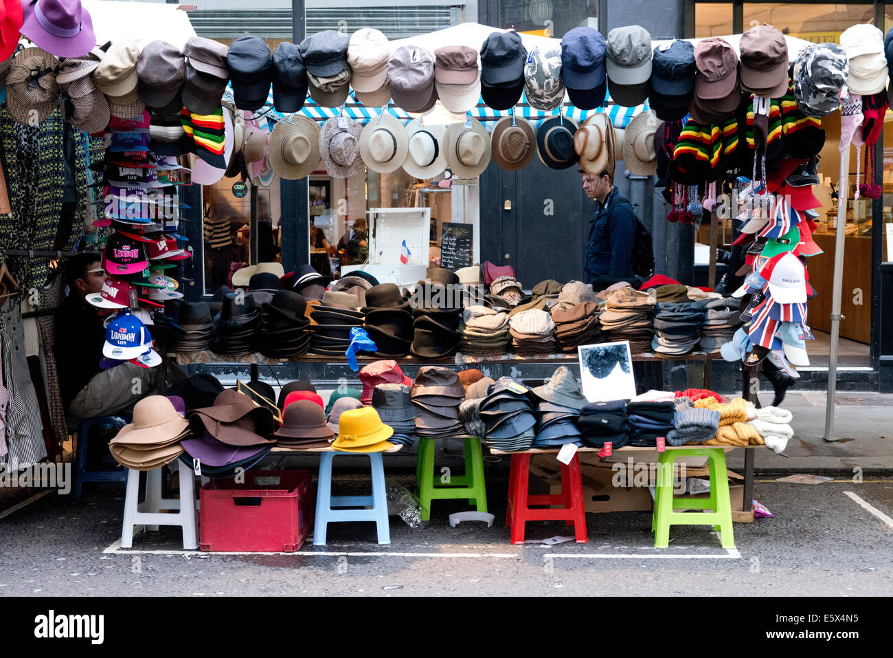 Hat stall, Portobello road Stock Photo Alamy