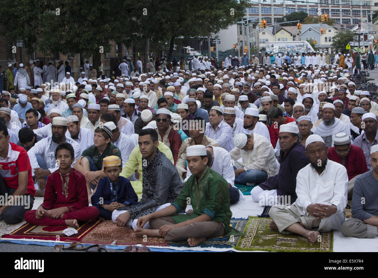 Mandatory prayer hi-res stock photography and images - Alamy