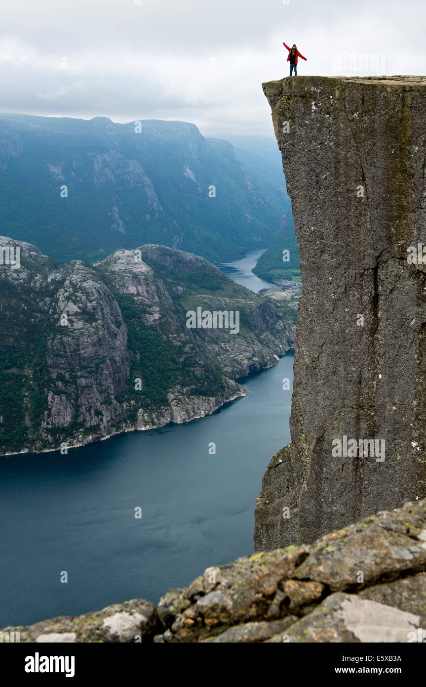 Preikestolen Pulpit Rock The Hike To Preikestolen Pulpit Rock