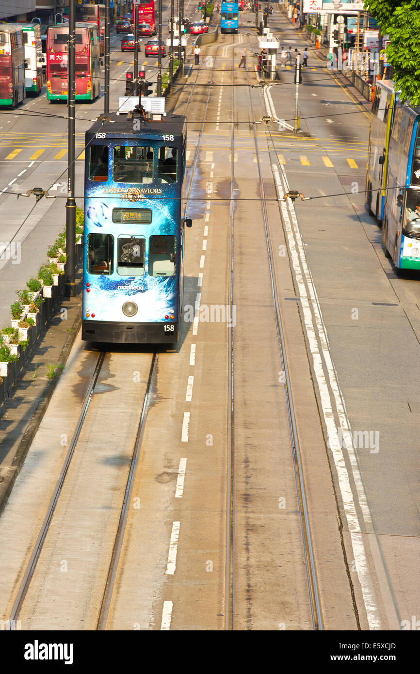 Overhead View Of A Vintage Hong Kong Tram On The Kings Road, Fortress Hill, Hong Kong. Stock Photo