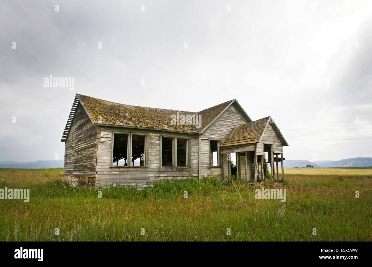 An ancient abandoned farmhouse on a wheat farm in the Swan Valley of eastern Idaho. Stock Photo