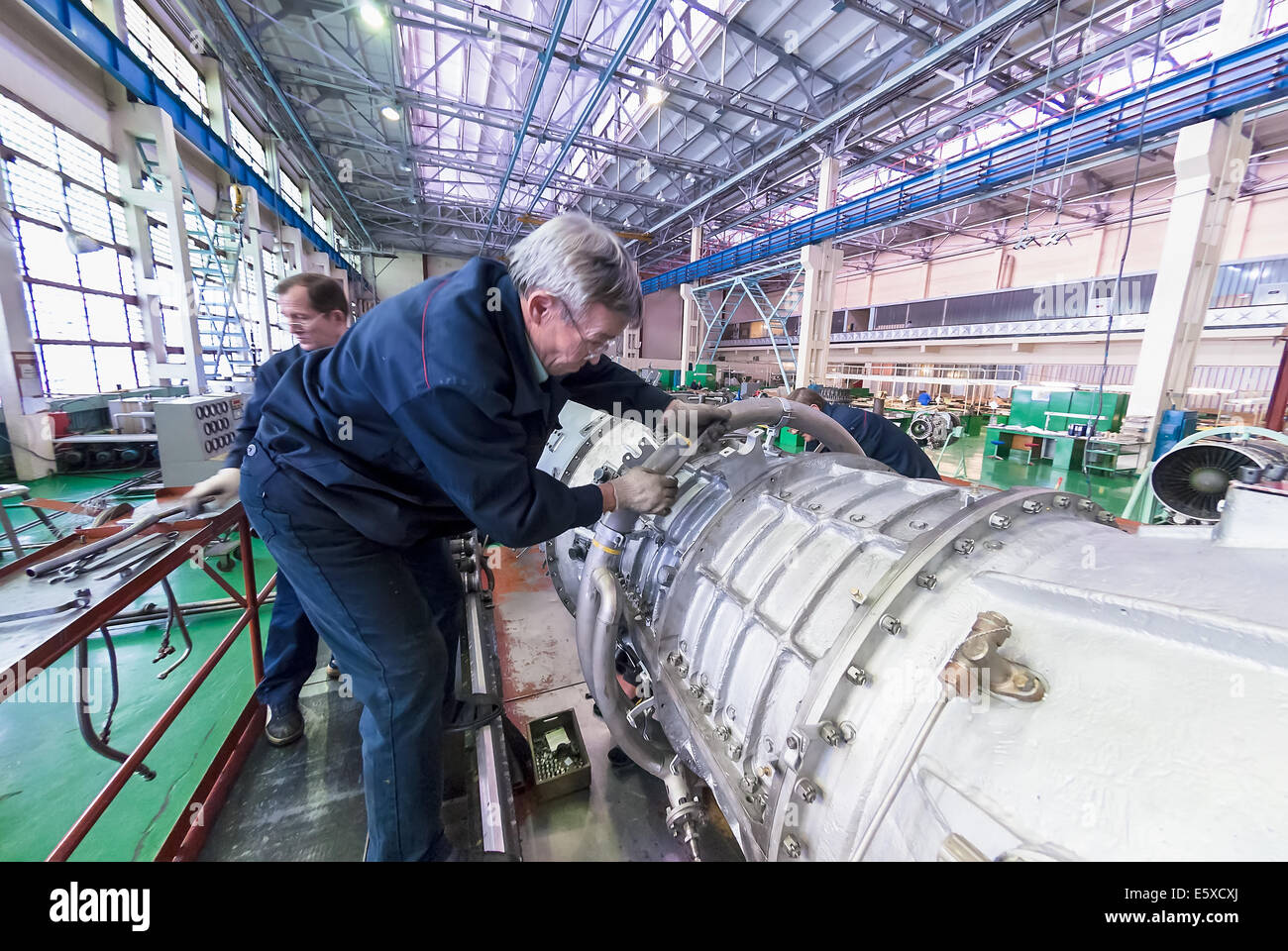 HOW MANY HOURS DO AVIATION MECHANICS WORK visual data 3