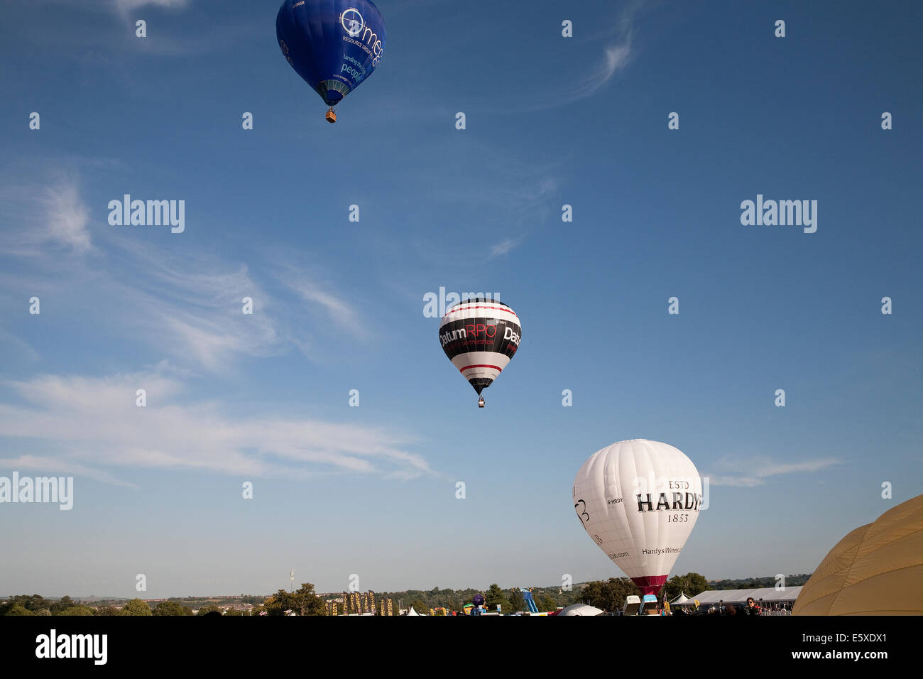 Bristol, UK. 7th August, 2014. Evening launch at the Bristol International Balloon Fiesta Credit: Keith Larby/Alamy Live News Stock Photo