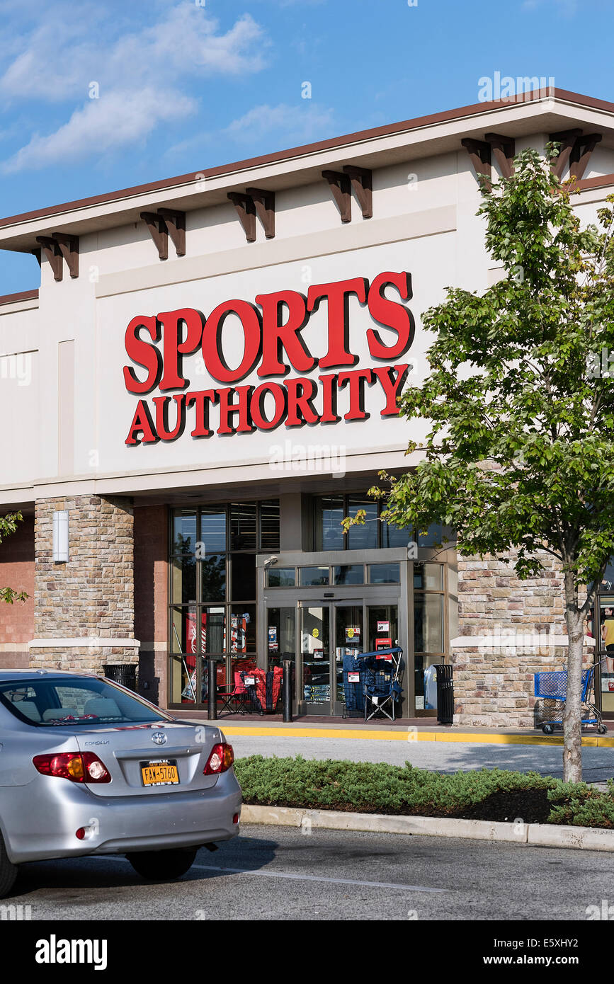 Sports authority hi-res stock photography and images - Alamy