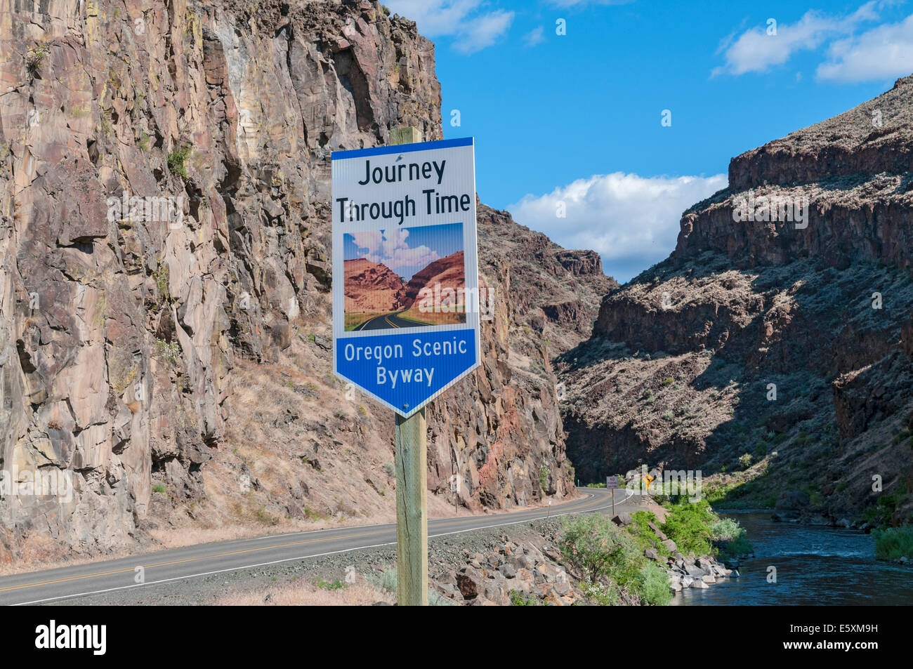 Oregon Scenic Byway, Hwy 26, near John Day Fossil Beds National ...