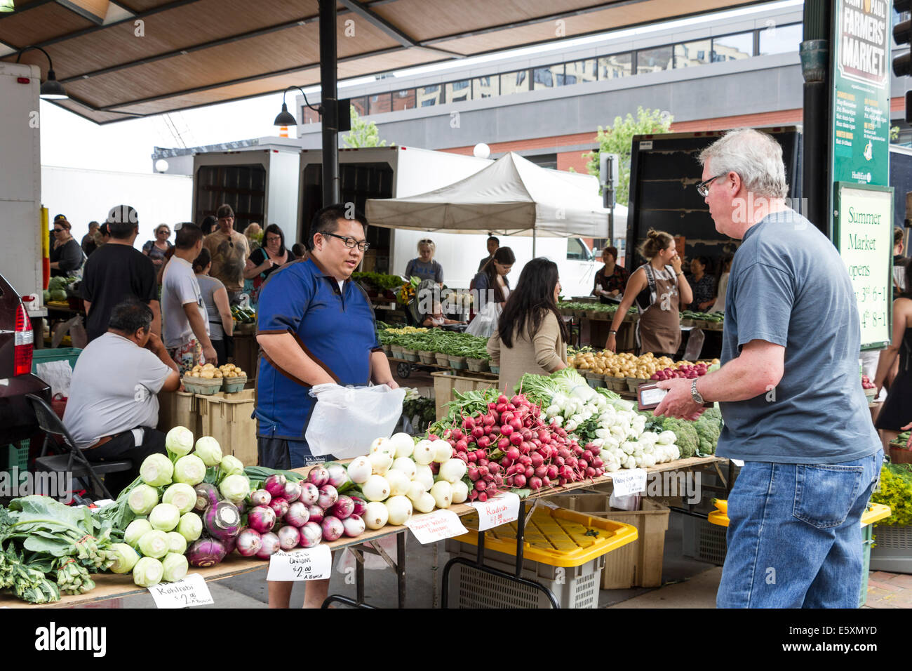Produce st paul farmers market hires stock photography and images Alamy
