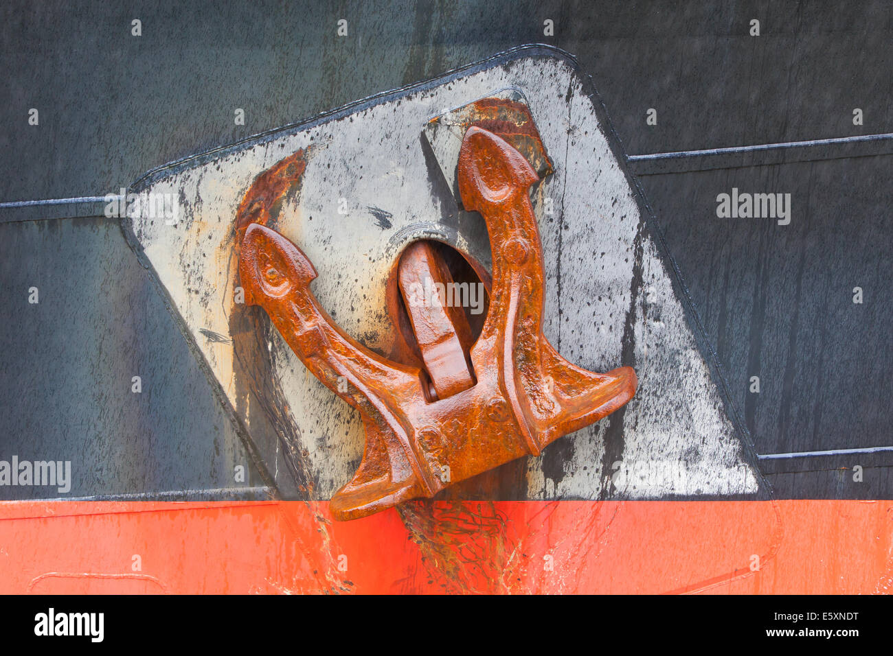 Large old anchor hires stock photography and images Alamy