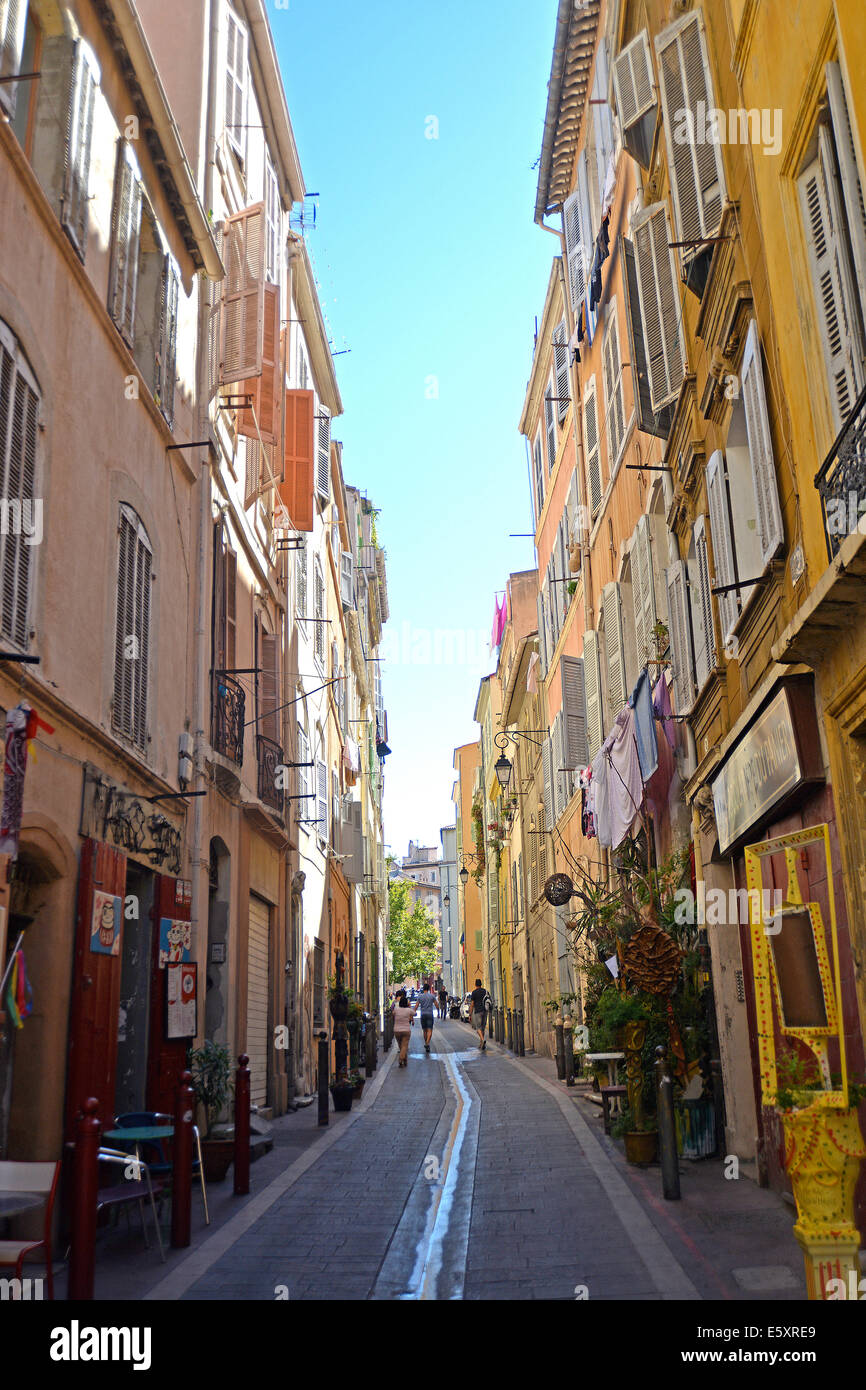 Marseille people street hi-res stock photography and images - Alamy