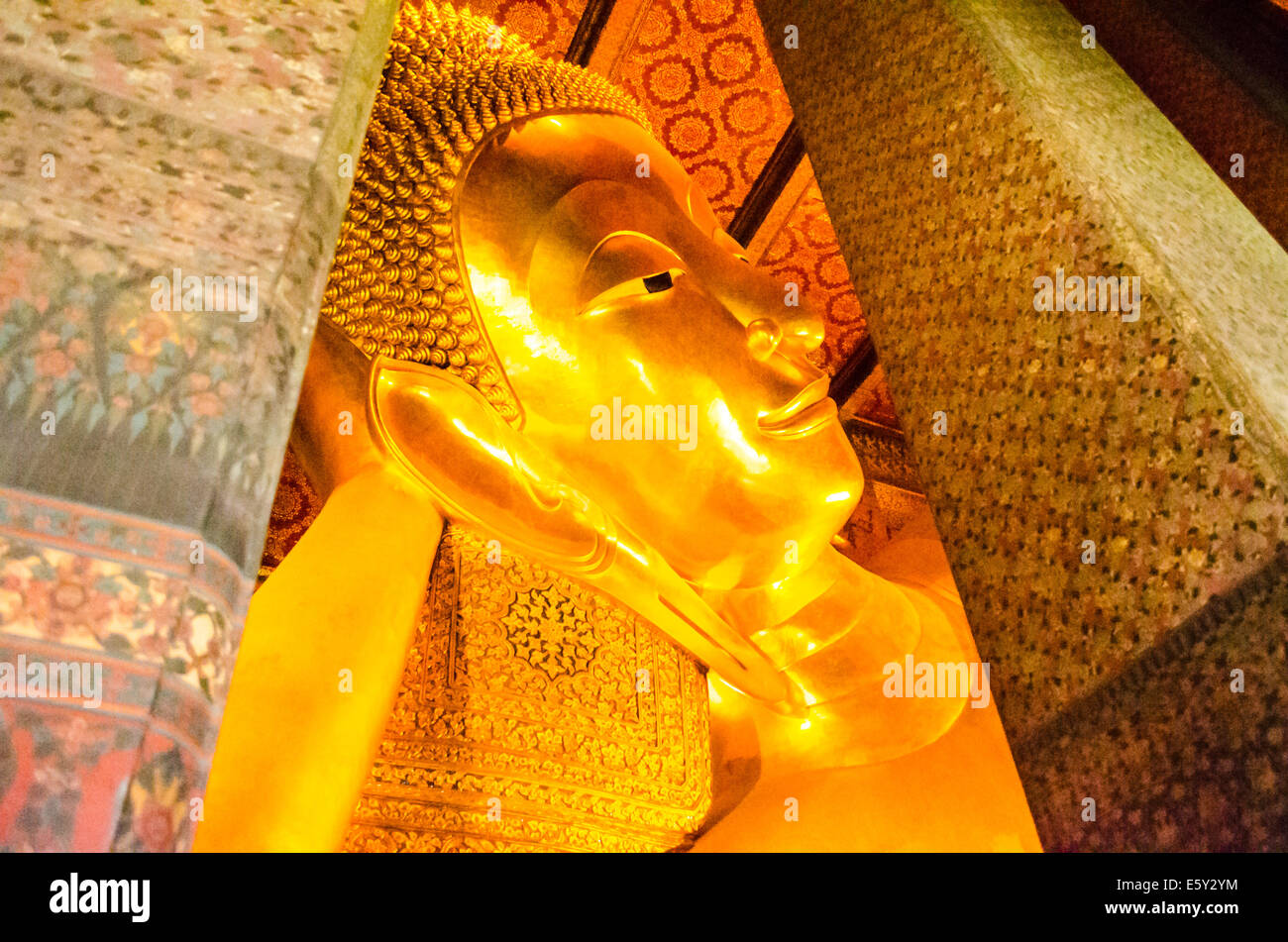 big reclining buddha is creed buddhist Stock Photo