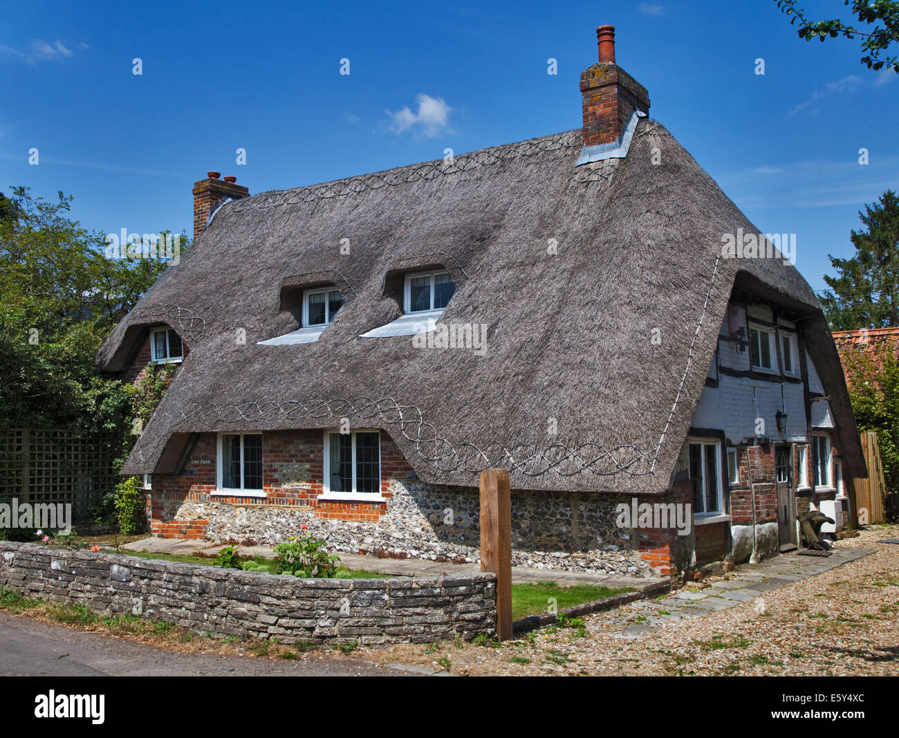 Tudor Thatch, Thatched Cottage, Easton, Hampshire, England Stock Photo