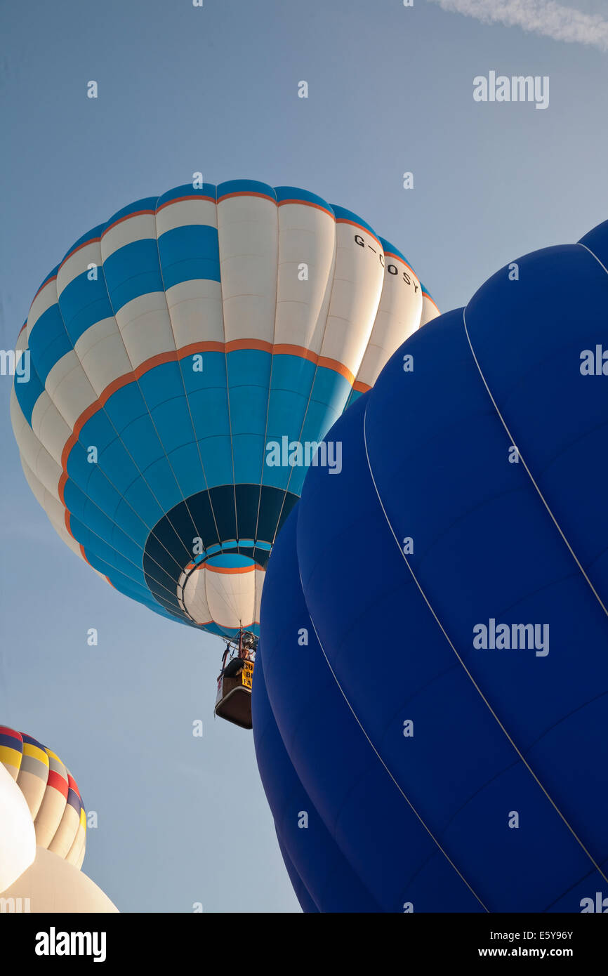 Bristol, UK. 8th August, 2014. Colourful Balloons lift off during the Bristol International Balloon Fiesta Credit: Keith Larby/Alamy Live News Stock Photo