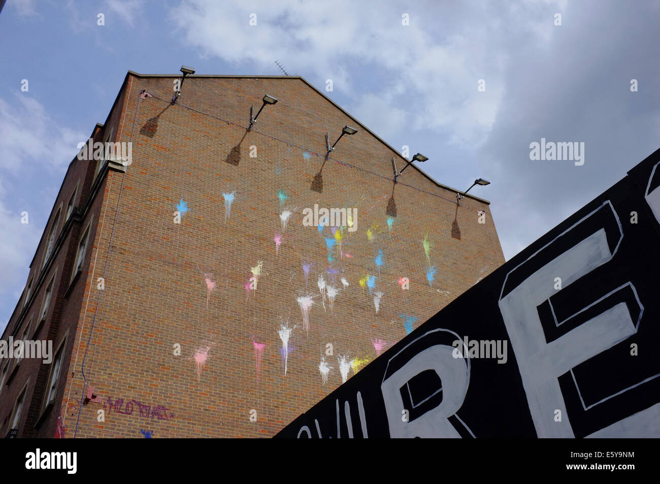 Paint Splats on building on Great Eastern Street, London Stock Photo