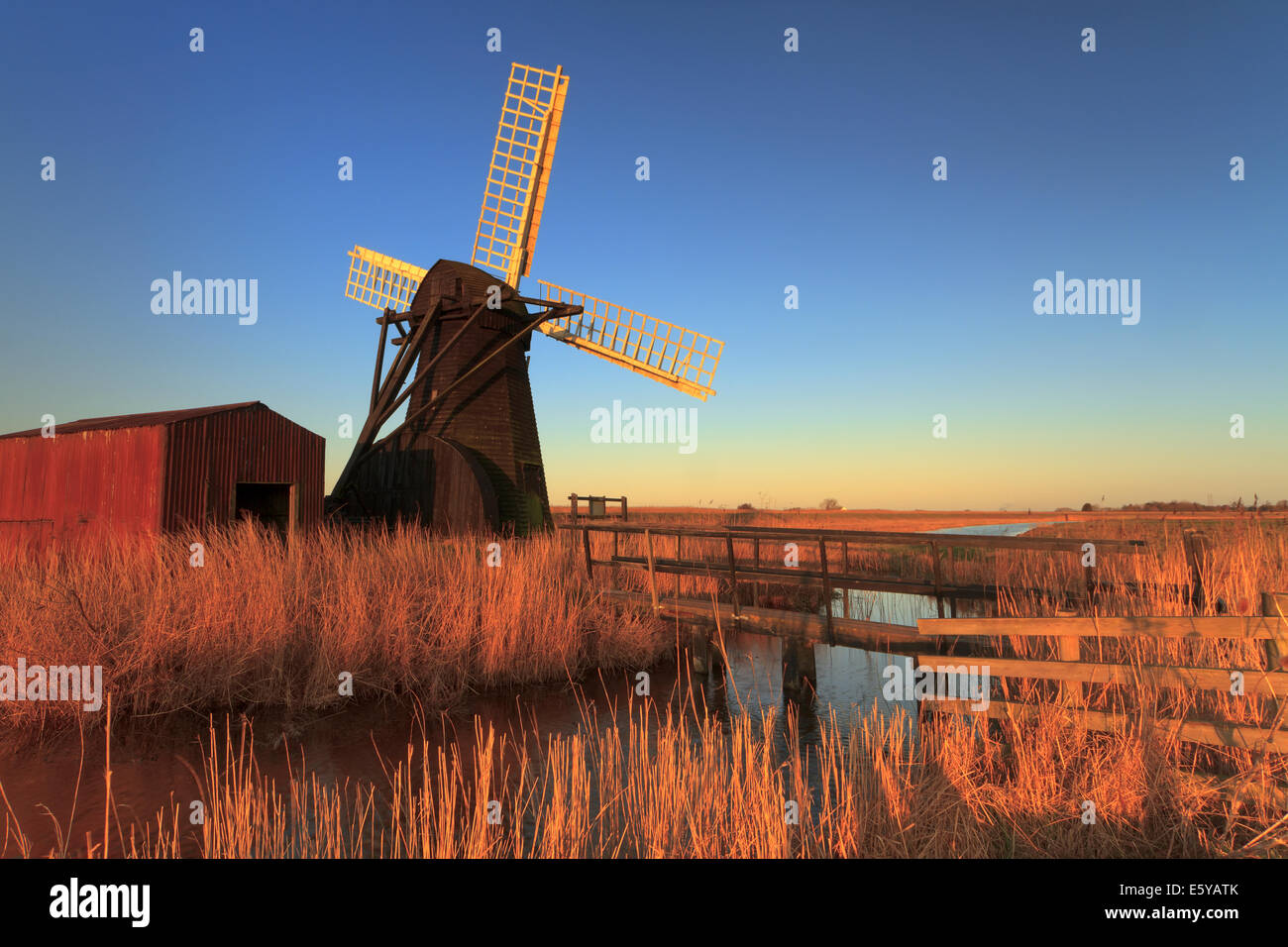 Herringfleet Windpump, Suffolk at dawn Stock Photo - Alamy