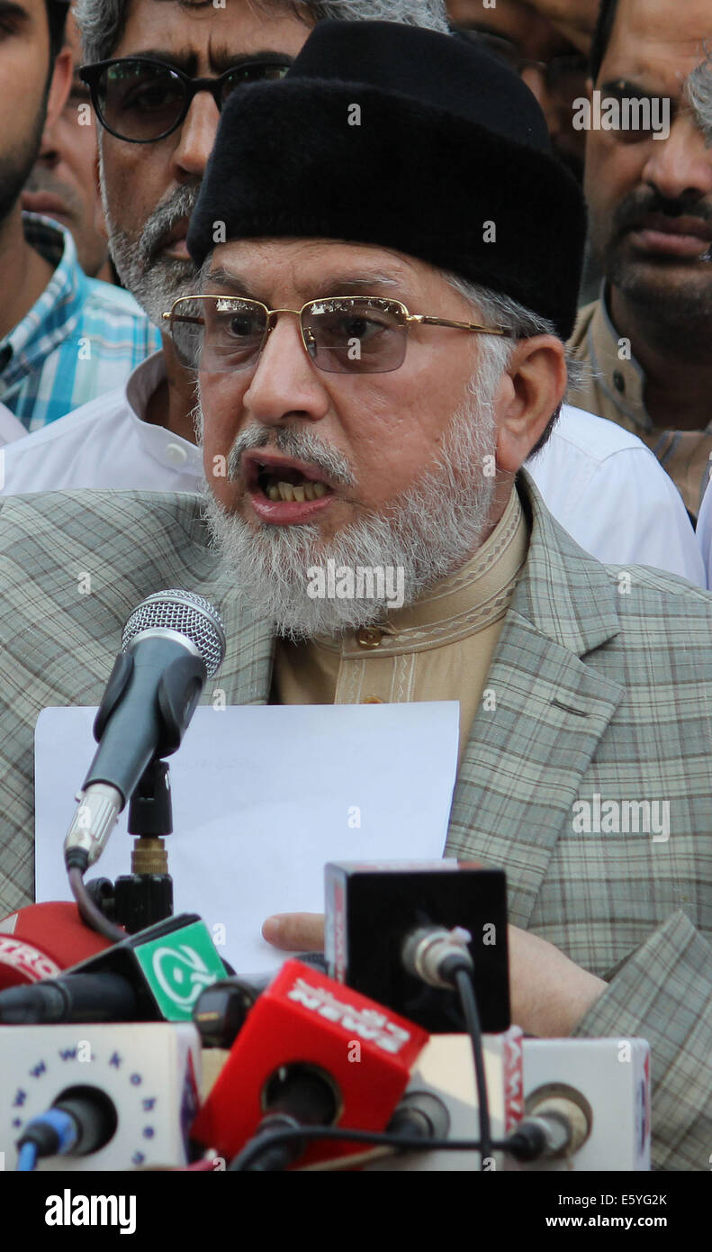 Tahir ul Qadri Leader Of Religious Party Pakistan Awami League PAT 