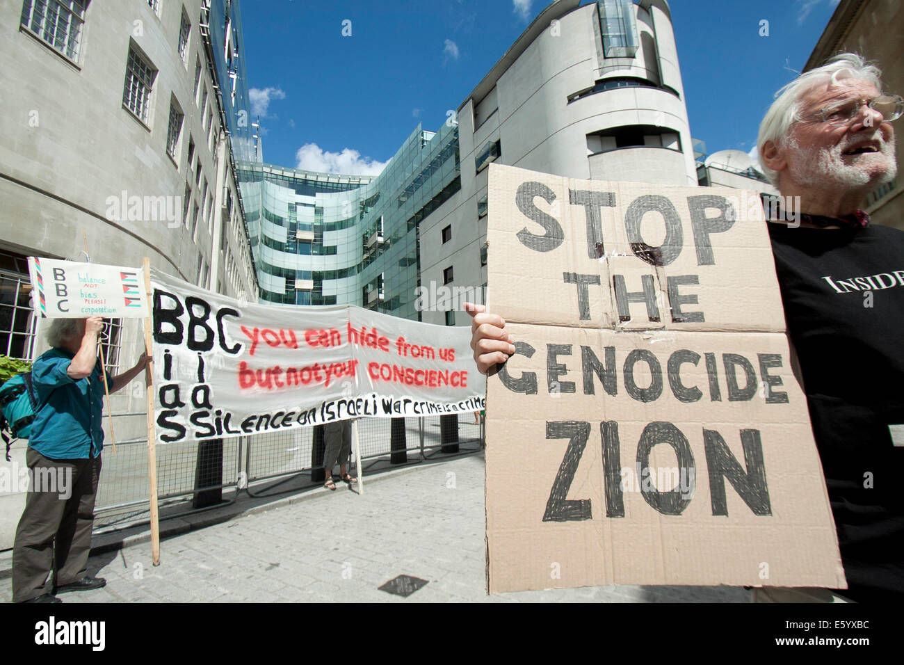 London, UK. 9th August, 2014. Protesters with banners and placards outside BBC studios. Thousands of protesters marched in central London to rally for an end to continued Israeli military action  and in support of Palestinians in Gaza Credit:  amer ghazzal/Alamy Live News Stock Photo
