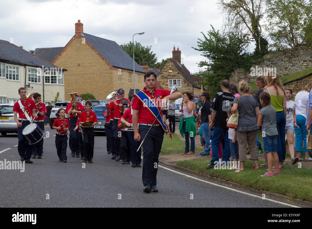 Blisworth, Northamptonshire, UK. 9th August, 2014.  The Grand Union Canal, Blisworth Canal Festival, Crowds enjoying the fine warm weather during the first day of The festival  which is going on over the weekend. The Festival is organised by Blisworth Canal Partnership. Which is a non-profit making organisation. Stock Photo