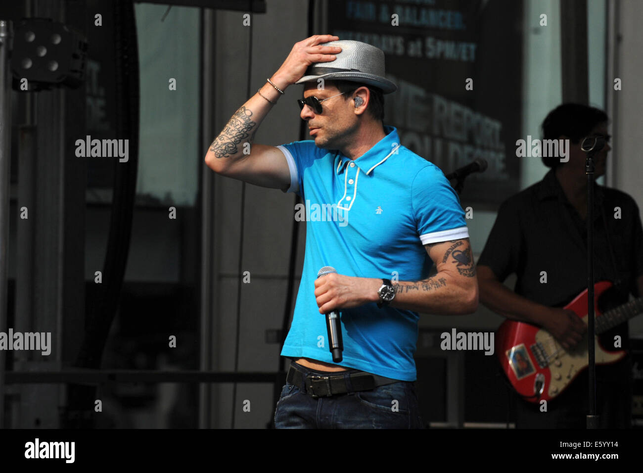 Gin Blossoms lead singer Robin Wilson performs during 'FOX & Friends