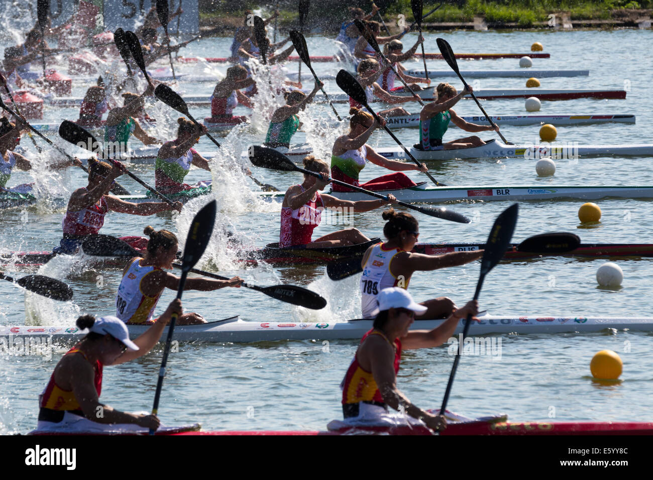 Canoe sprint hires stock photography and images Alamy