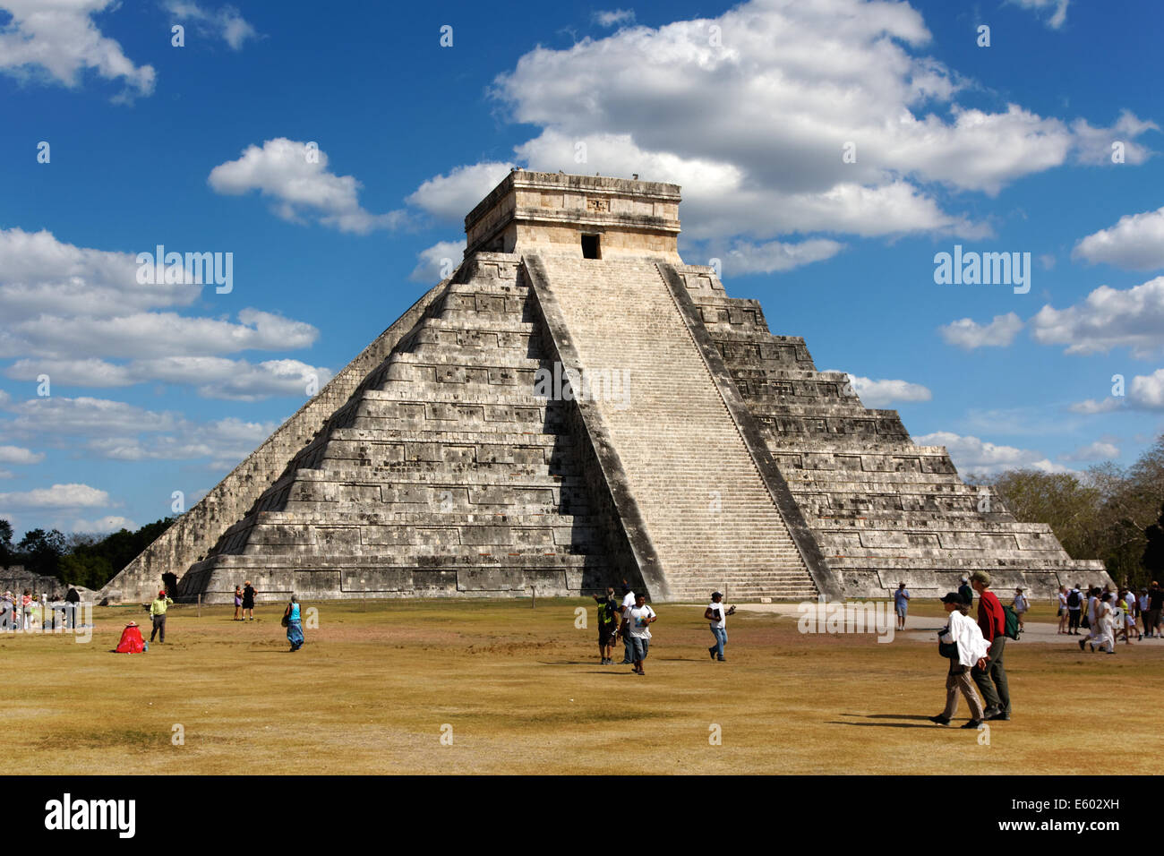 Mayan temple pyramid El Castillo in Chichen Itza, Yucatan, Mexico. Stock Photo