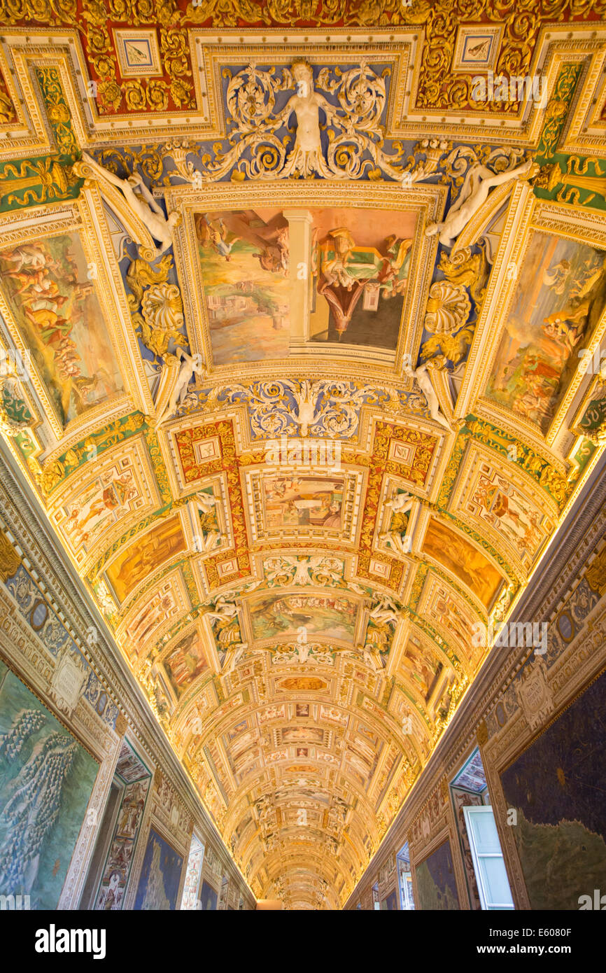 Vatican Museum Room In Rome Italy Stock Photo - Alamy