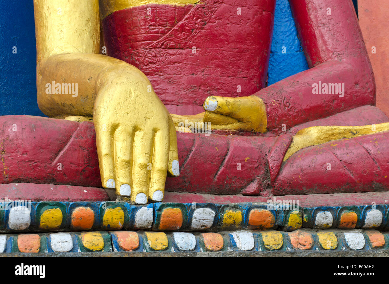 Folded hands statue hi-res stock photography and images - Alamy